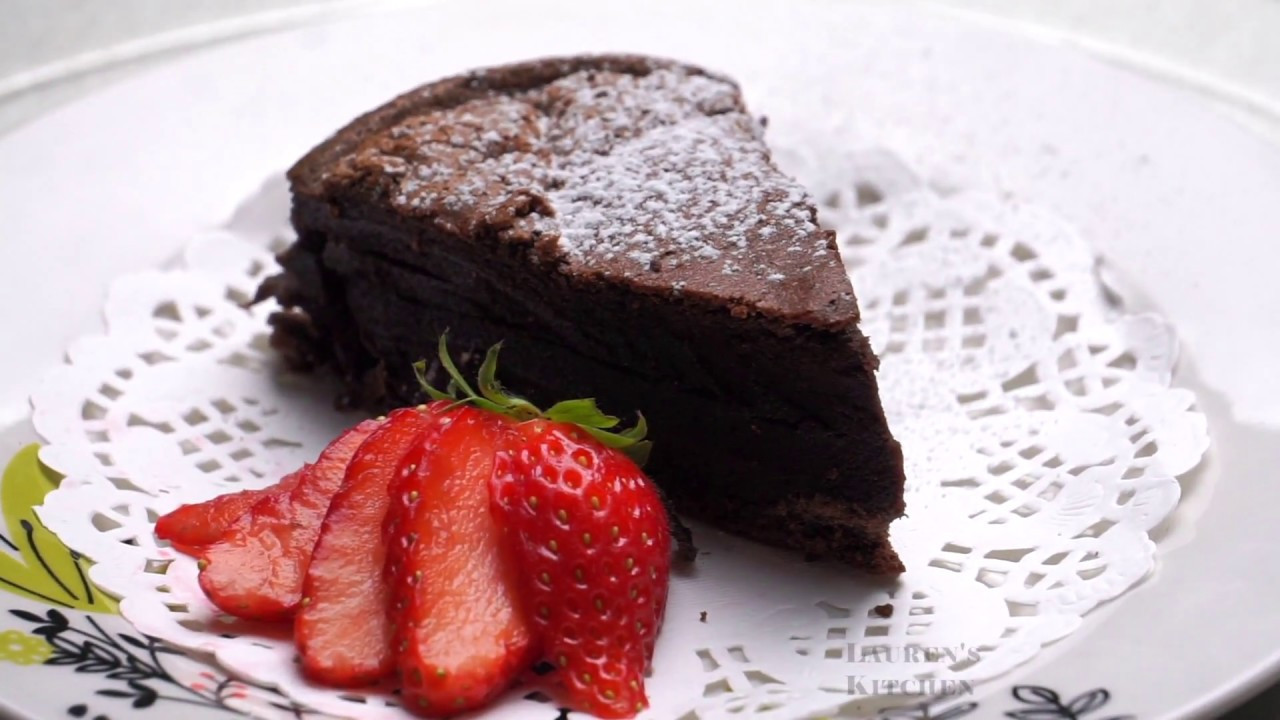 2 Ingredient Chocolate Cake
 SUPER SIMPLE 2 Ingre nt Chocolate Cake