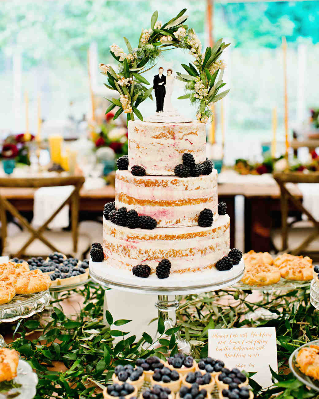Cake Table Wedding
 42 Fruit Wedding Cakes That Are Full of Color and Flavor