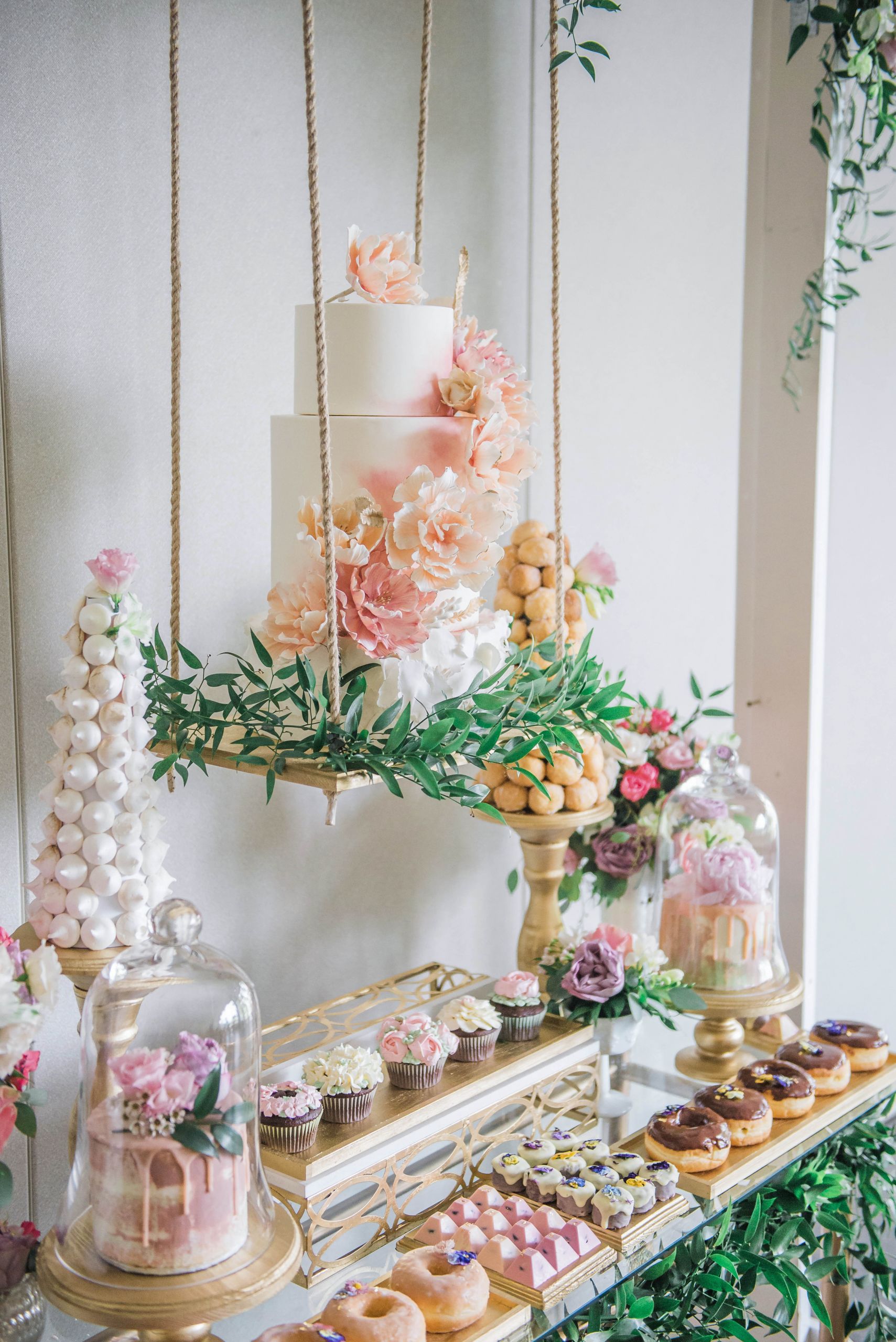 Cake Table Wedding
 Trending Now Floating Wedding Cake Tables
