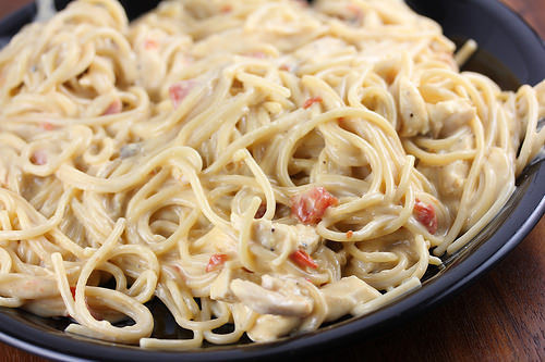 Chicken Spaghetti With Velveeta And Cream Of Mushroom
 Cheesy Chicken Spaghetti Recipe BlogChef