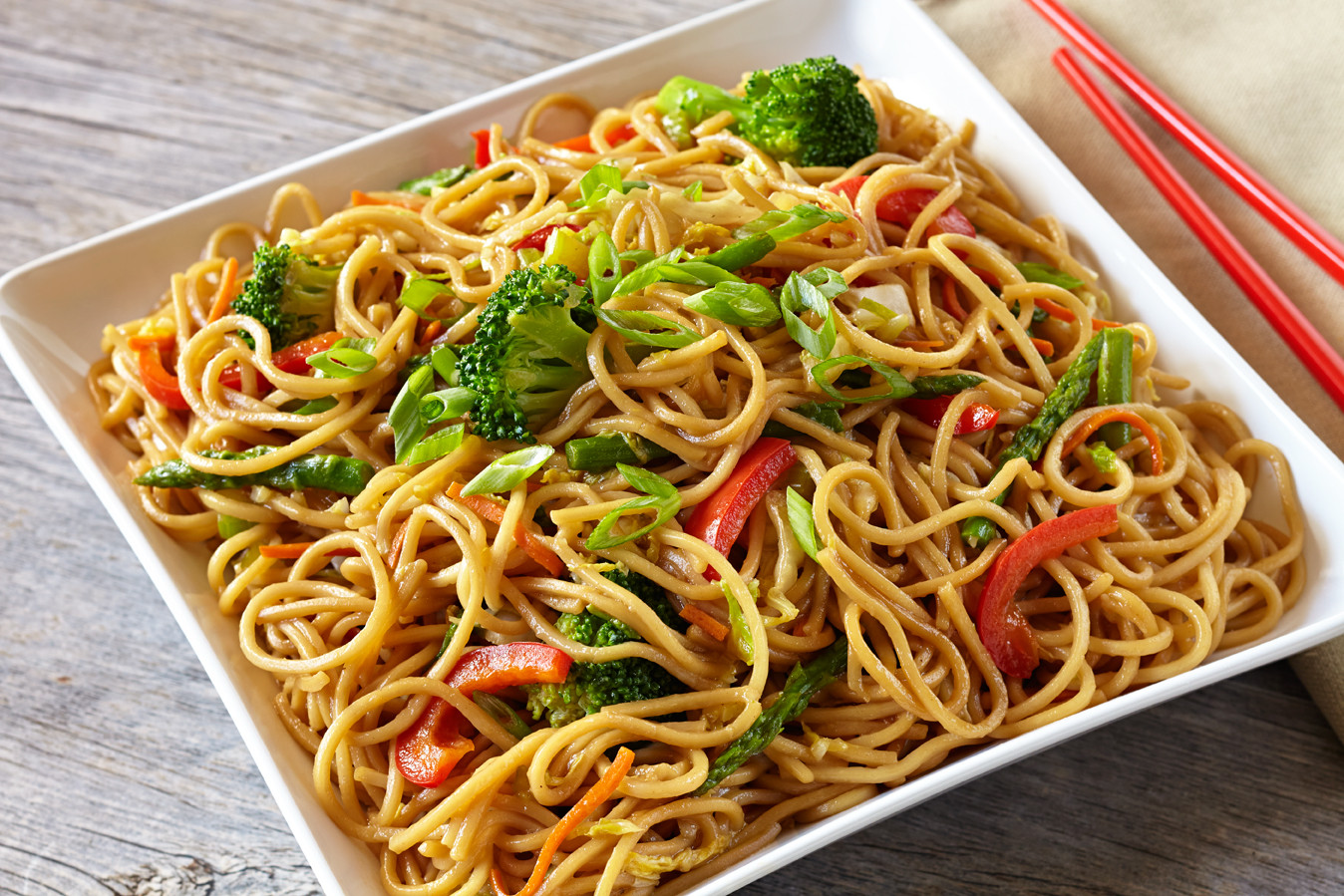 Chow Mein Noodles
 Chow Mein Udon Japanese Noodles and Skins Nanka Seimen
