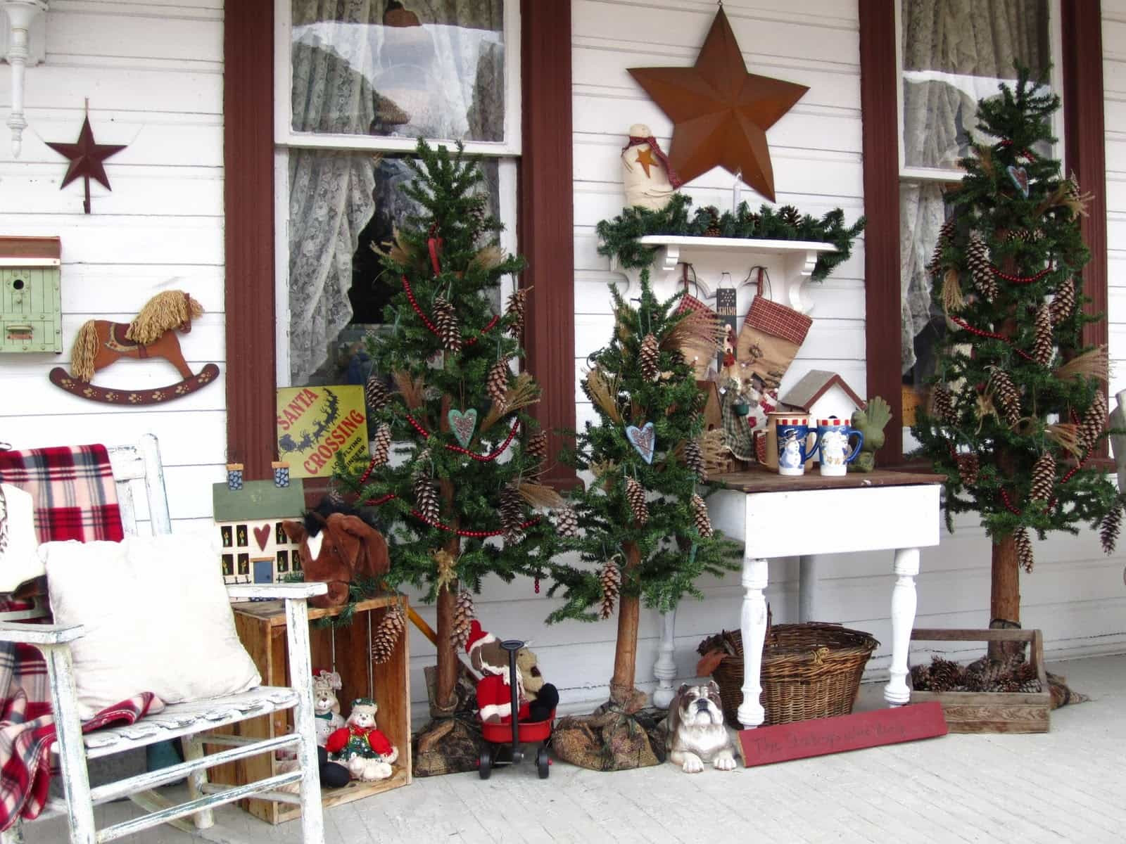 Christmas Decorated Porch
 Christmas Decorating Ideas for Your Porch