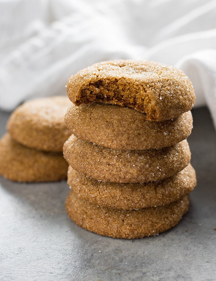 Dark Molasses Cookies
 Old Fashioned Soft Molasses Cookies The Salty Marshmallow
