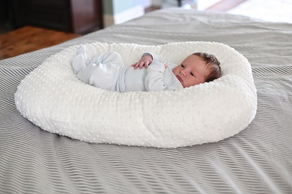 DIY Baby Pillows
 Baby Lounger