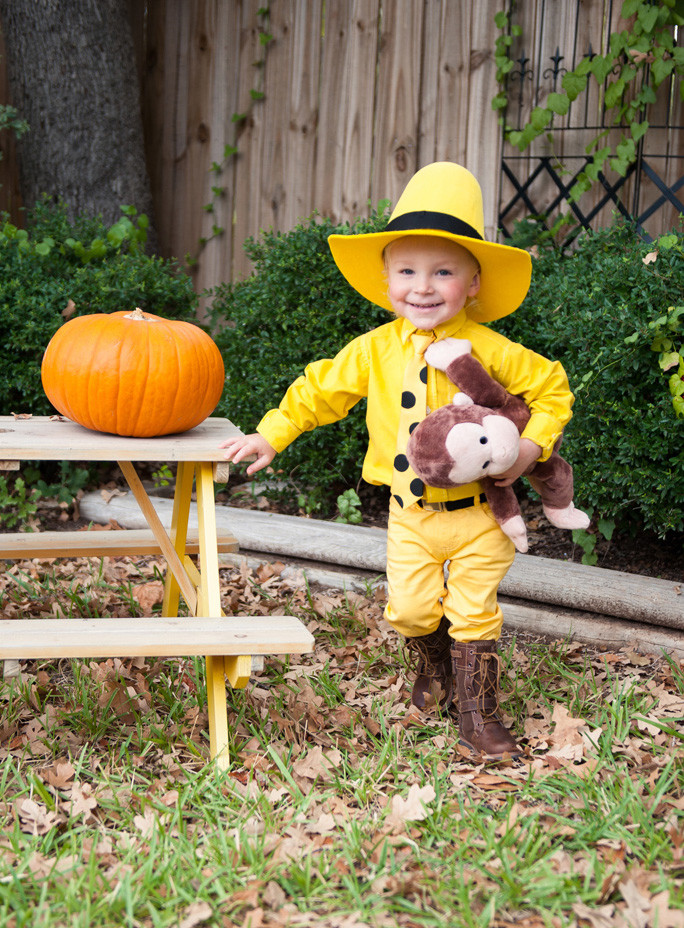 DIY Halloween Costumes For Toddler
 13 Clever Halloween Costumes for Kids Spooky Little