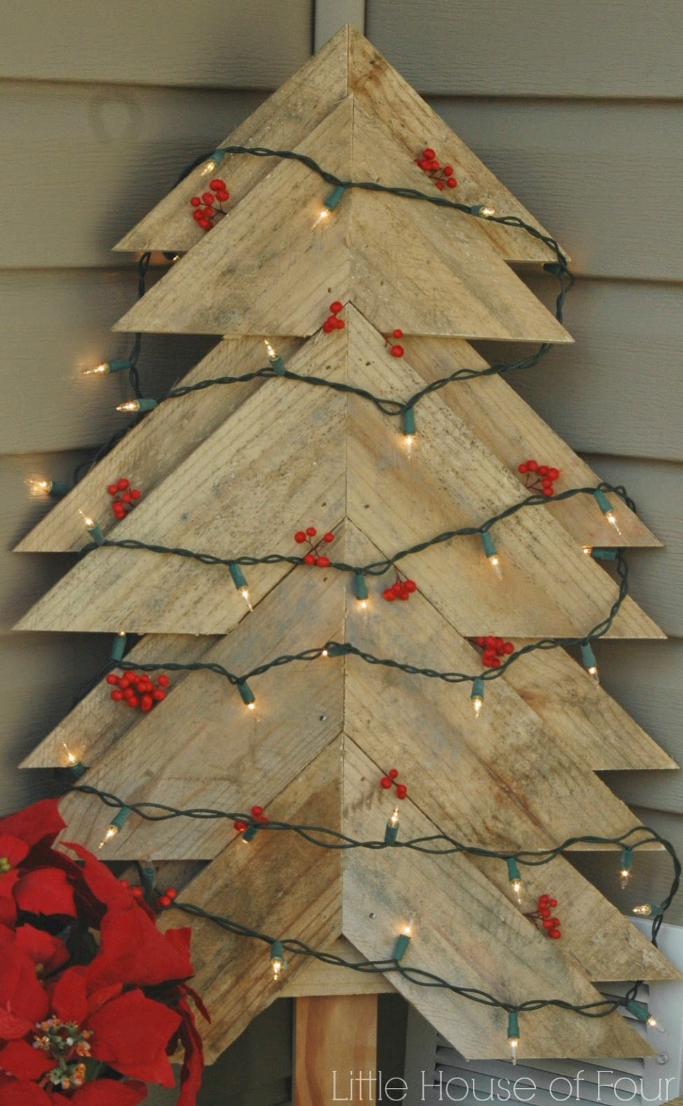 DIY Pallet Christmas Trees
 15 Amazing DIY Pallet Christmas Tree Ideas