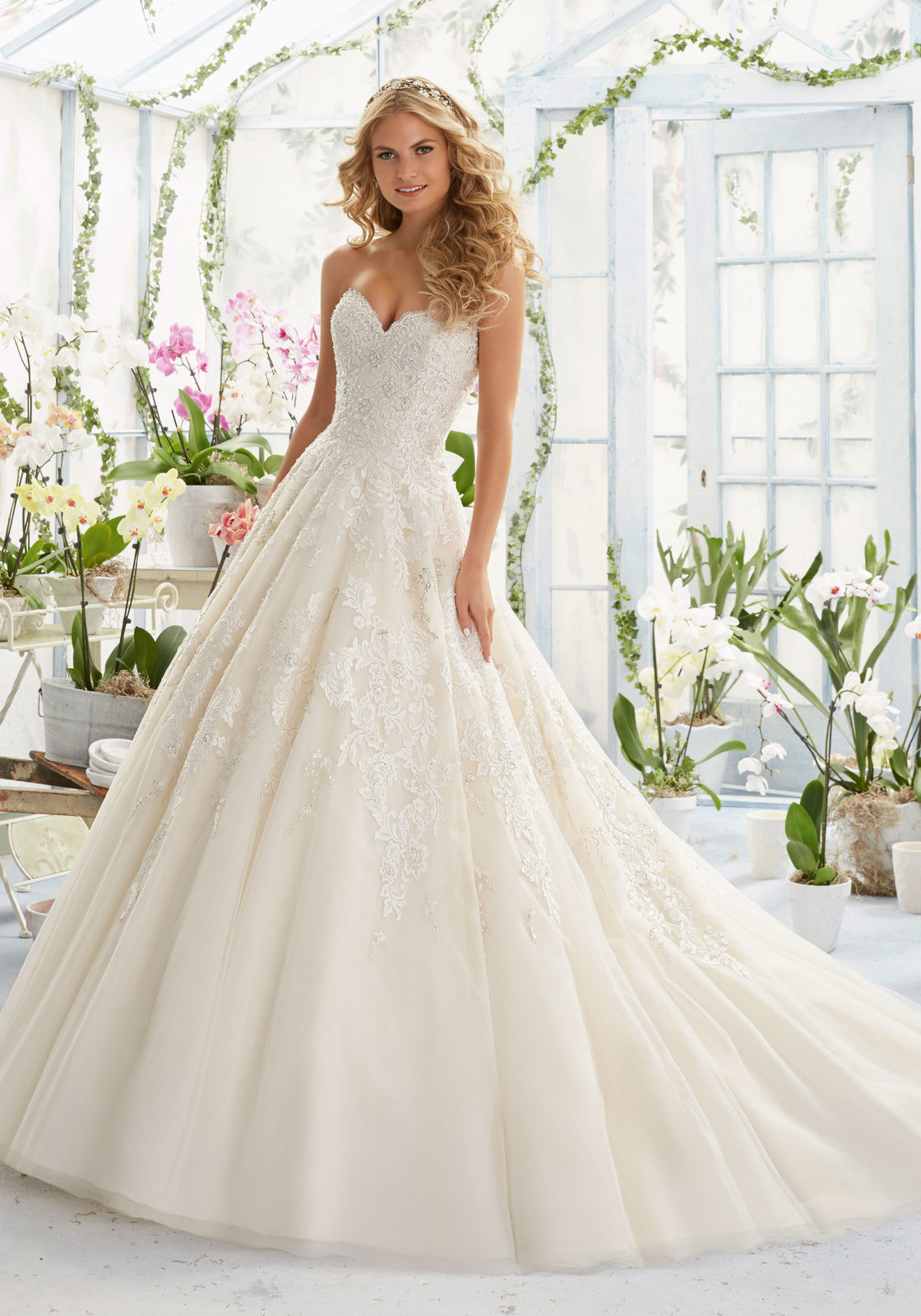 Embroidered Wedding Dress
 Elegant Embroidery on Classic Tulle Wedding Dress