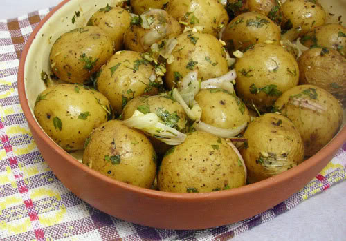 Garlic Roasted Baby Potatoes
 Roasted Baby Potatoes with Garlic Veganlovlie