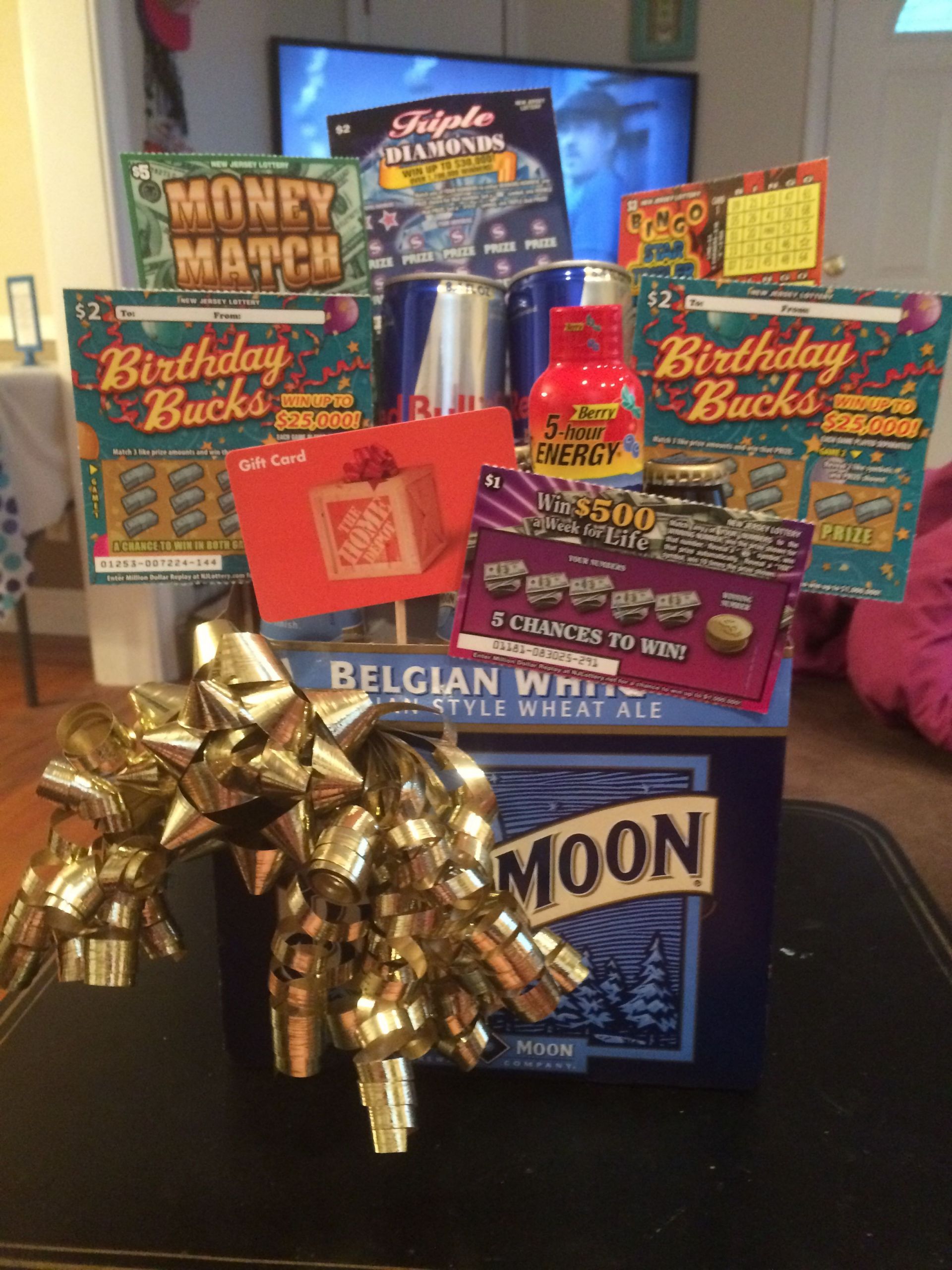 Gift Basket Ideas For Him
 DIY birthday beer t basket for him 🍻