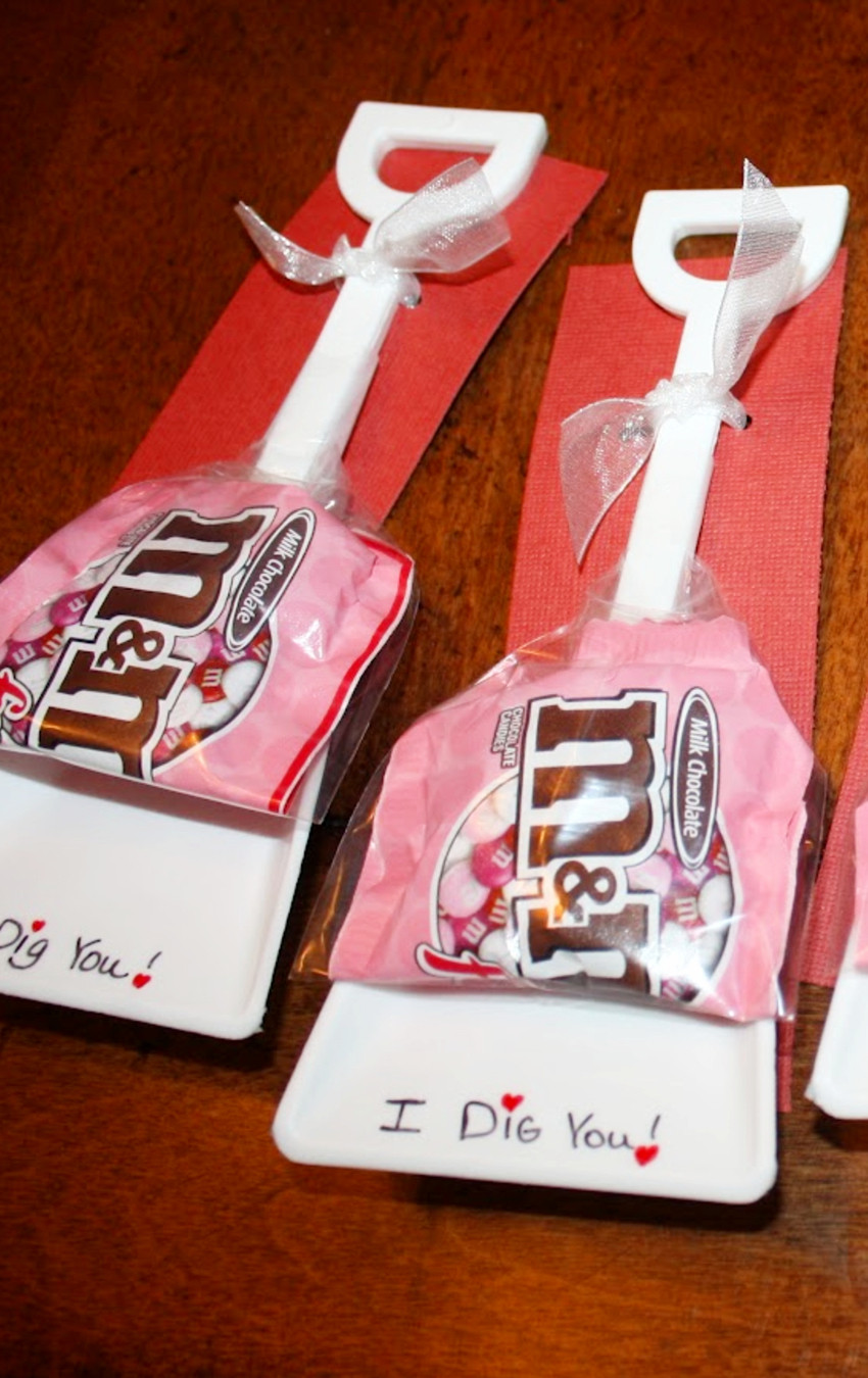 Gift Ideas For First Valentine'S Day
 DIY School Valentine Cards for Classmates and Teachers