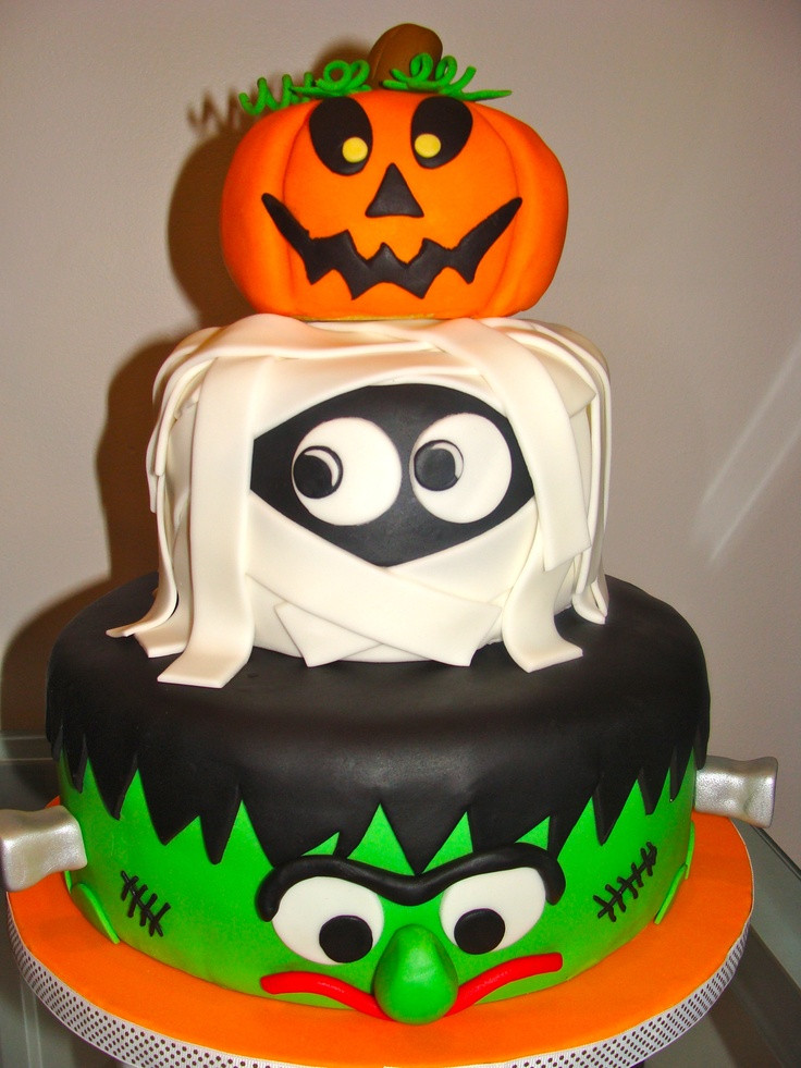 Halloween Birthday Cakes For Kids
 CANT GET A BETTER CAKE THAN THESE FOR THE HALLOWEEN NIGHT