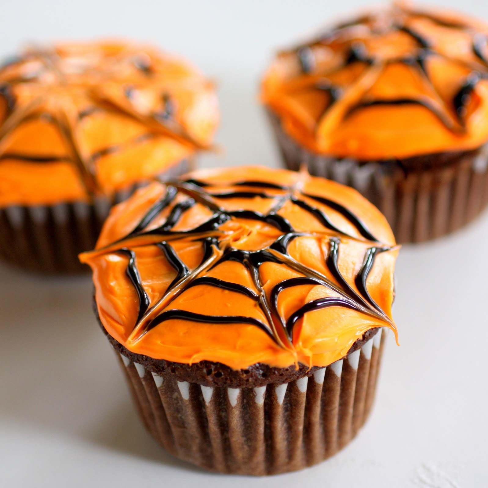 Halloween Cupcakes Ideas
 11 Halloween Cupcake Ideas That Will Actually Scare Everyone