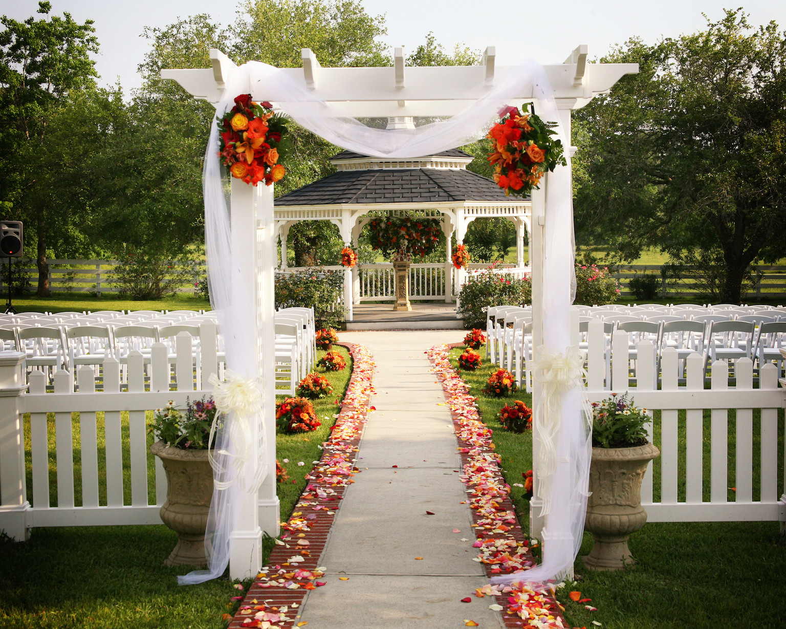 How To Decorate For A Wedding
 35 Outdoor Wedding Decoration Ideas