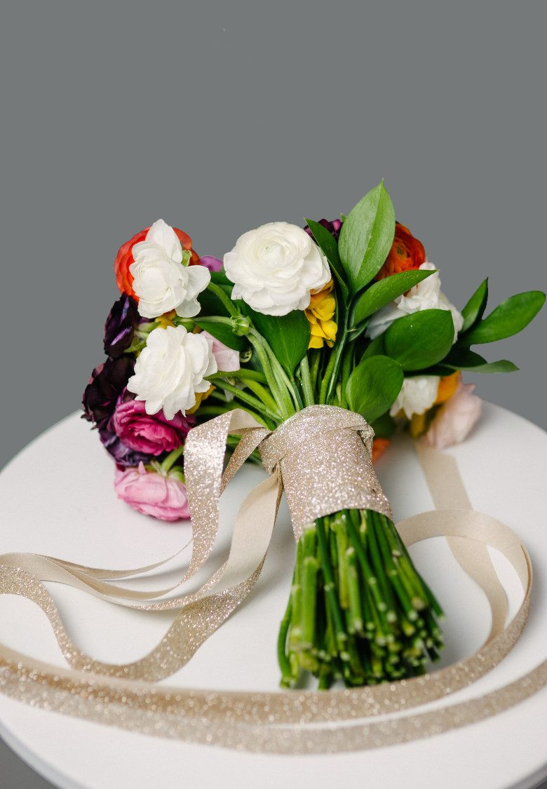 How To DIY Wedding Flowers
 How to Make a DIY Wedding Bouquet