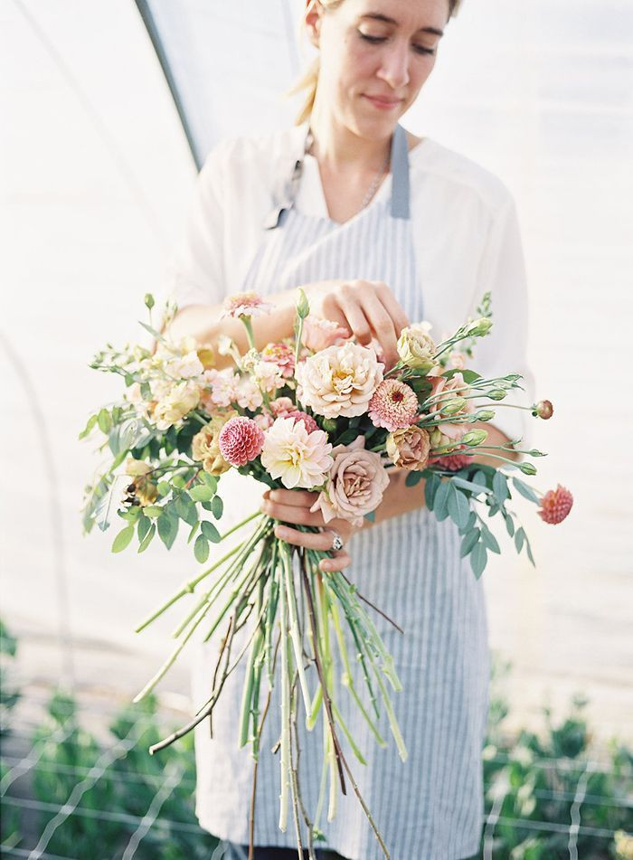 How To DIY Wedding Flowers
 DIY Garden Inspired Wedding Bouquet