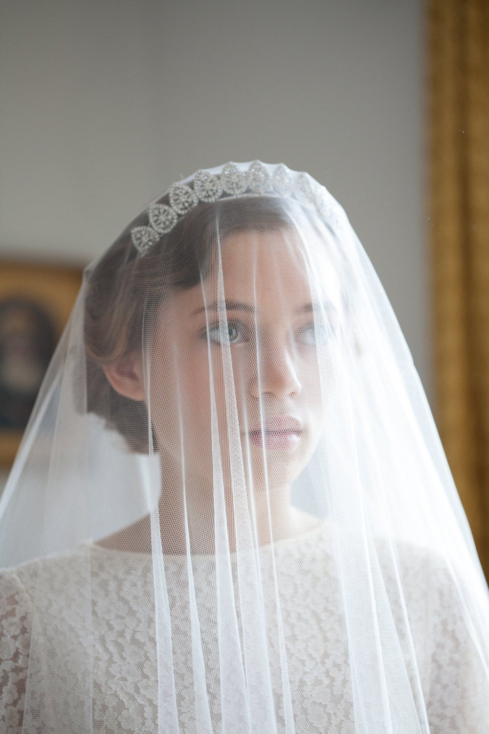 How To Make A Wedding Veil With A Tiara
 Vintage Wedding Veil and Tiara Bridal Crown Antique style