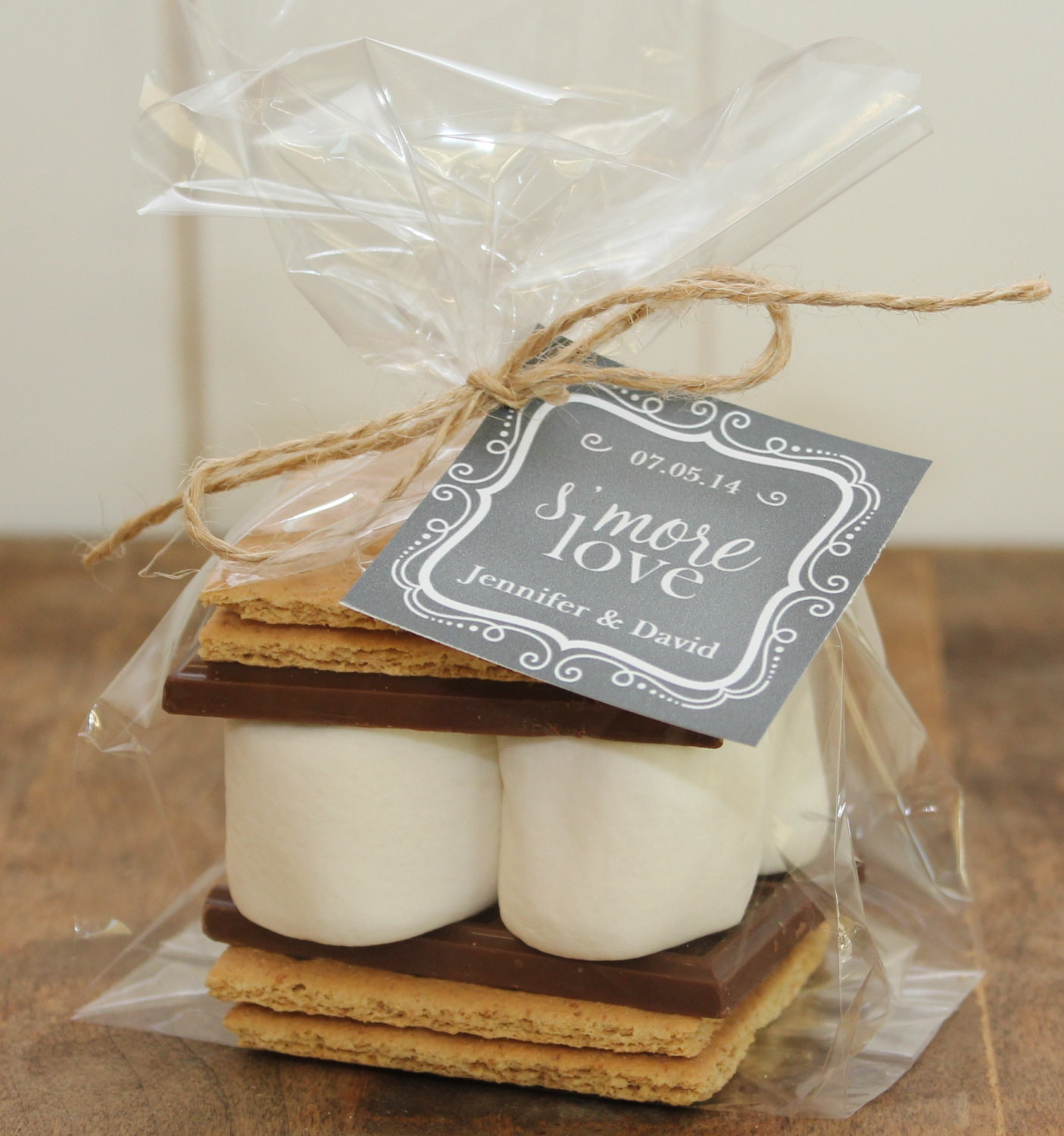 Ideas For Wedding Favors
 24 Chic Wedding Favors for Your Guests MODwedding