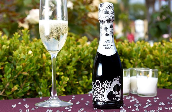 Mini Champagne Bottles Wedding Favors
 Mini Champagne Bottles Wedding Favors – Etching Expressions