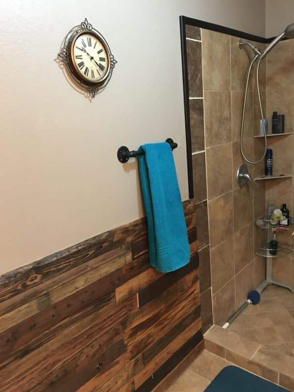 Pallet Wall Bathroom
 Bathroom Gets Pallet Accent Wall Makeover • 1001 Pallets