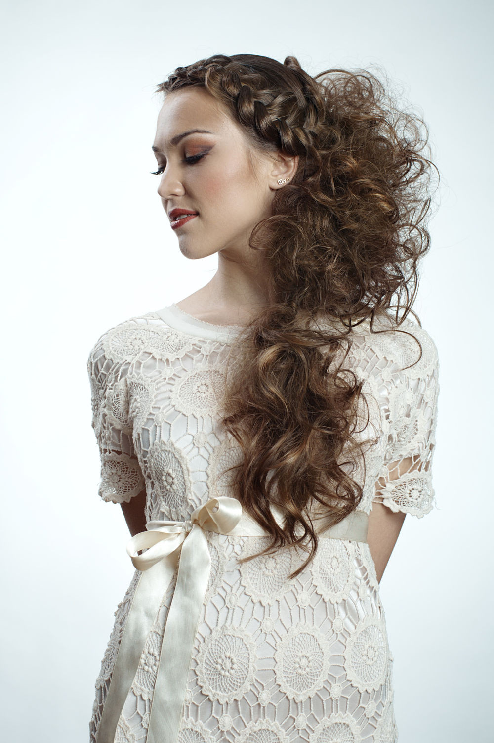 Prom Hairstyles Curled Hair
 Let’s Turn Some Heads DIY Prom Hairstyle ´Dos For Curly