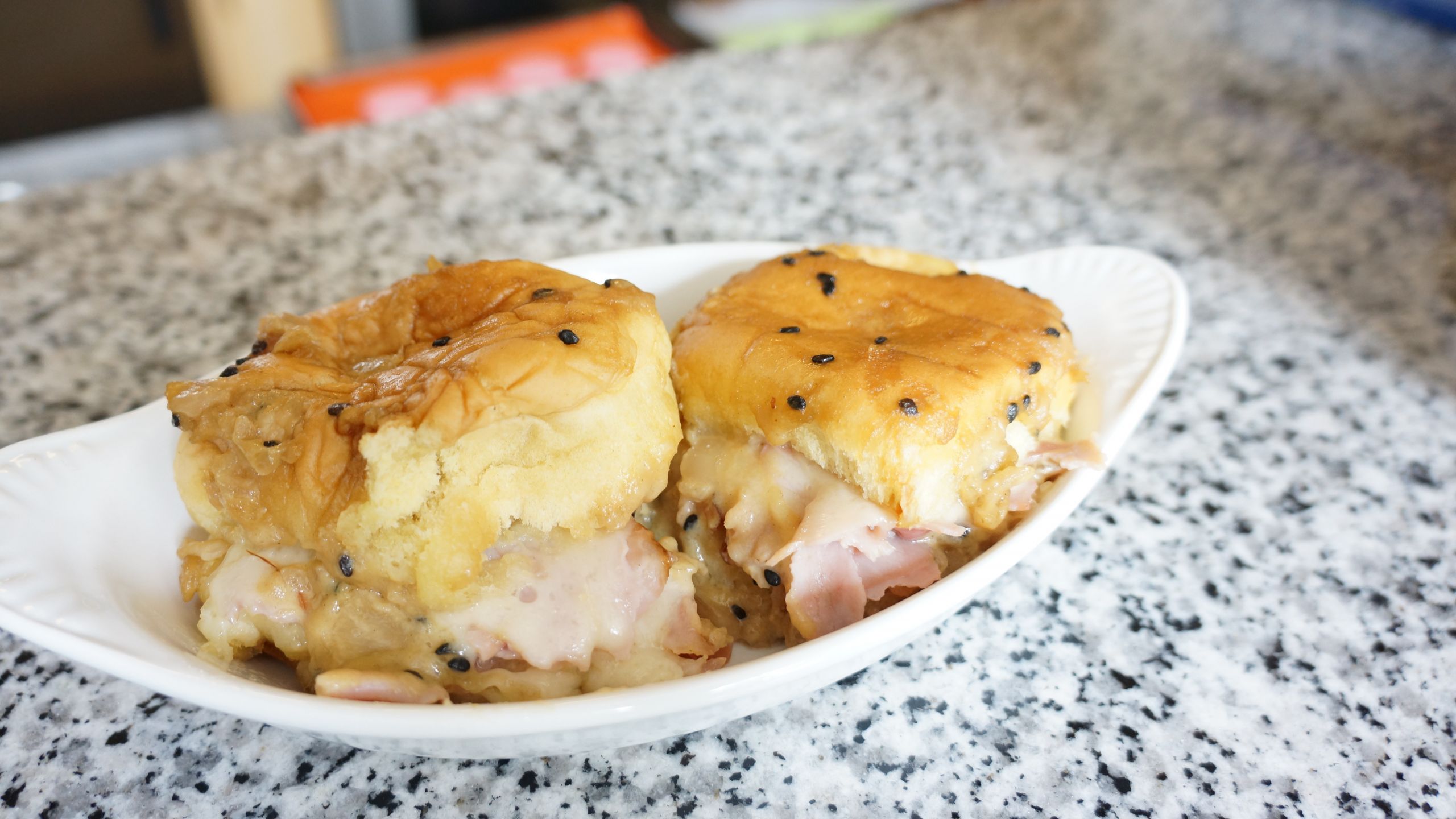 Recipe For Ham Sandwiches On Hawaiian Rolls
 Hawaiian Sweet Roll Ham Sandwich Sliders BigOven