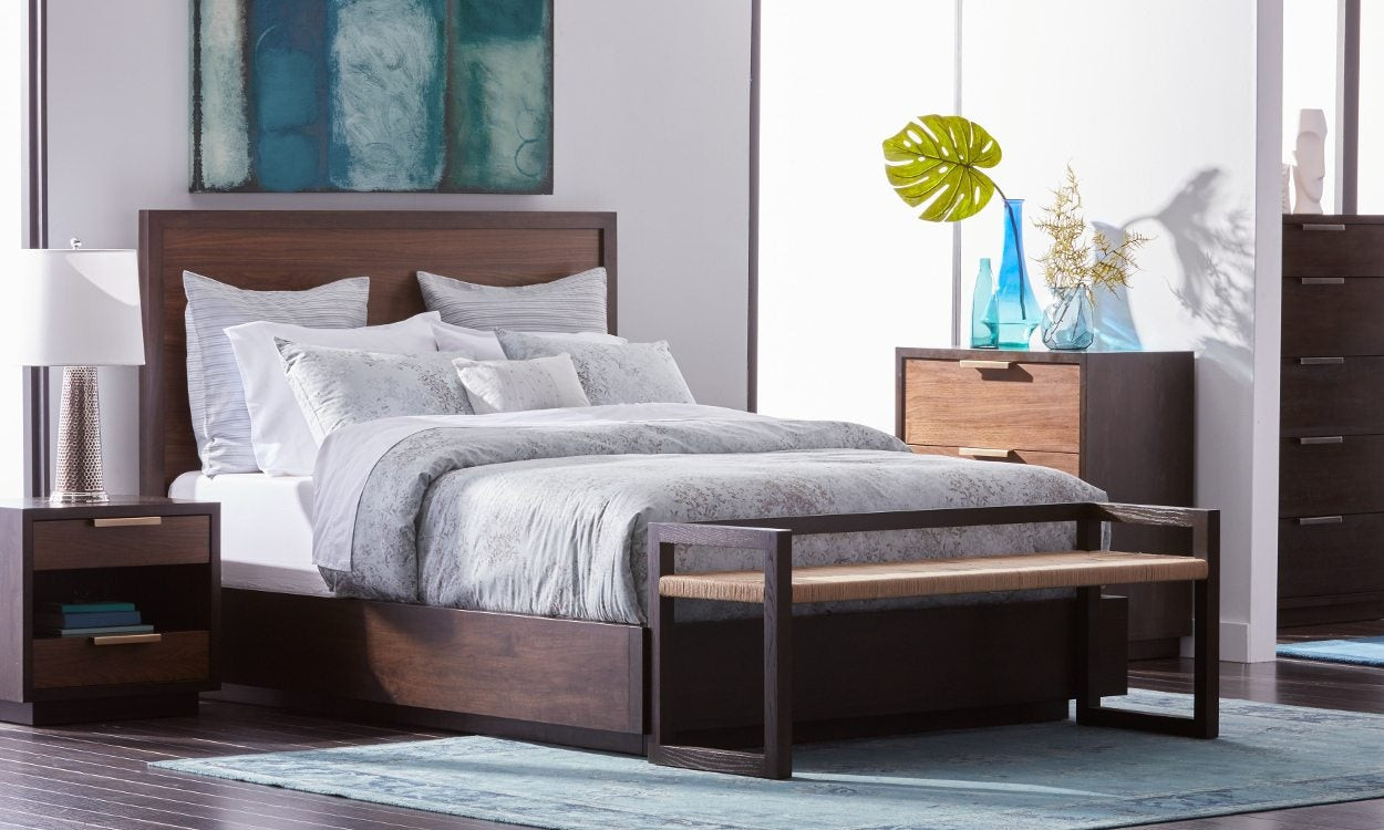 Small Bedroom With Queen Bed
 How to Fit Queen beds in Small Spaces Overstock