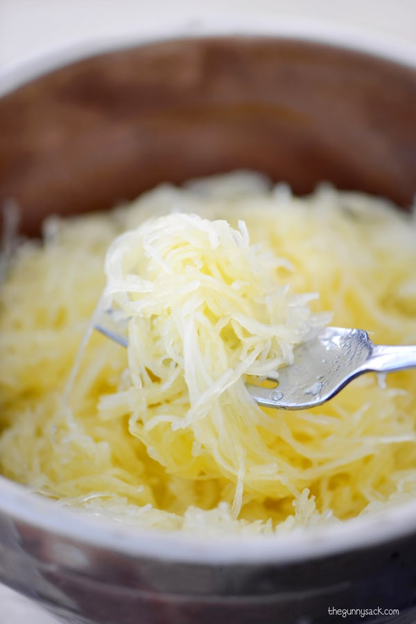 Spaghetti Squash Microwave Whole
 How To Cook Spaghetti Squash In The Microwave