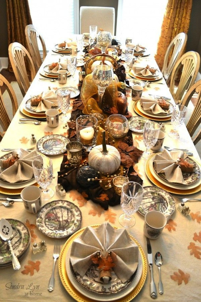 Thanksgiving Dinner Table Decorations
 20 Thanksgiving Dining Table Setting Ideas