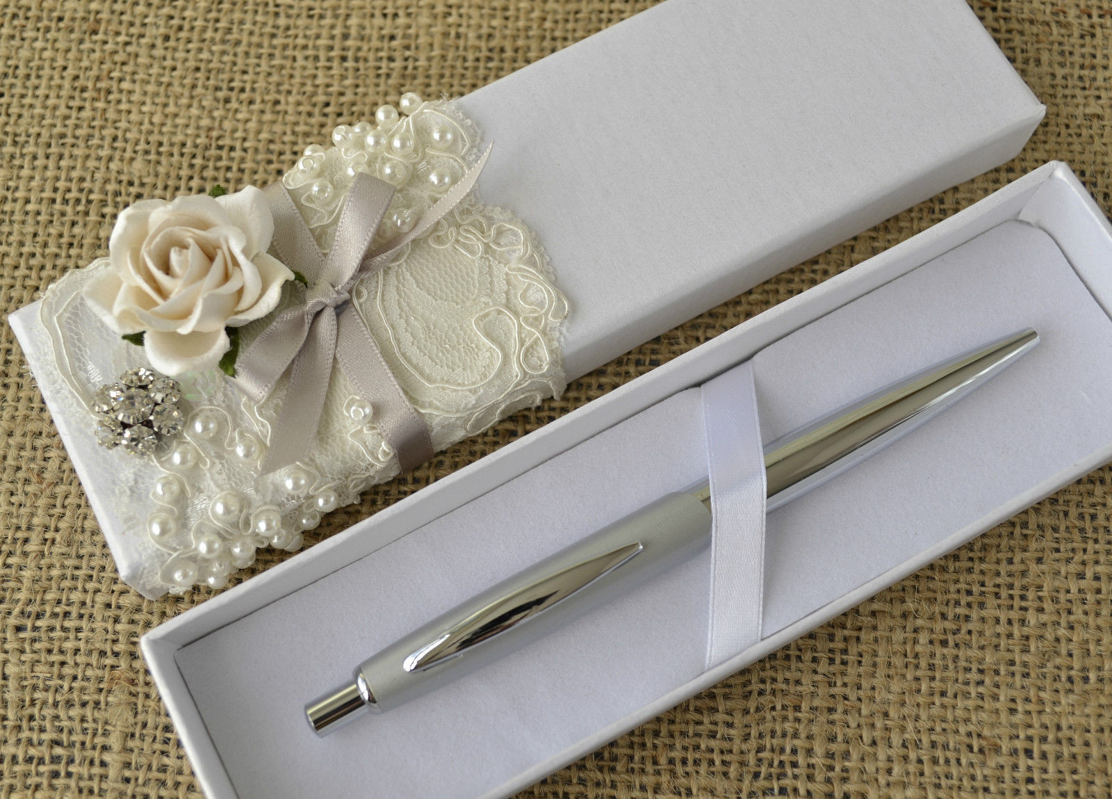 Wedding Guest Book With Pen
 Wedding Guest Book Pen in Luxury Lace & Rose Hand