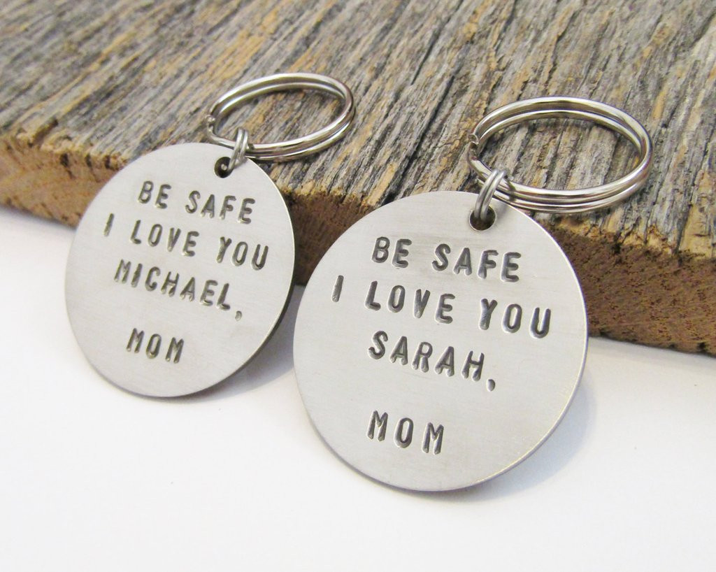 16Th Birthday Gift Ideas For Daughter
 Keychain Sweet 16 Gift for Daughter 16th Birthday Gift for
