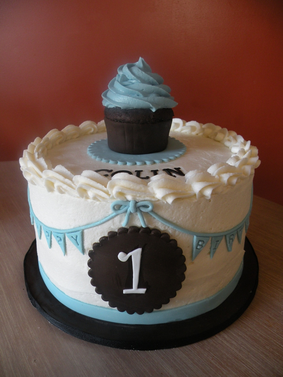 1st Birthday Cakes For Boys
 Classic Baby Boy 1St Birthday CakeCentral