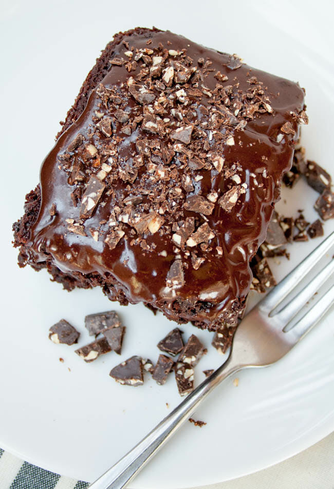 2 Ingredient Chocolate Cake
 Super Moist 2 Ingre nt Chocolate Cake