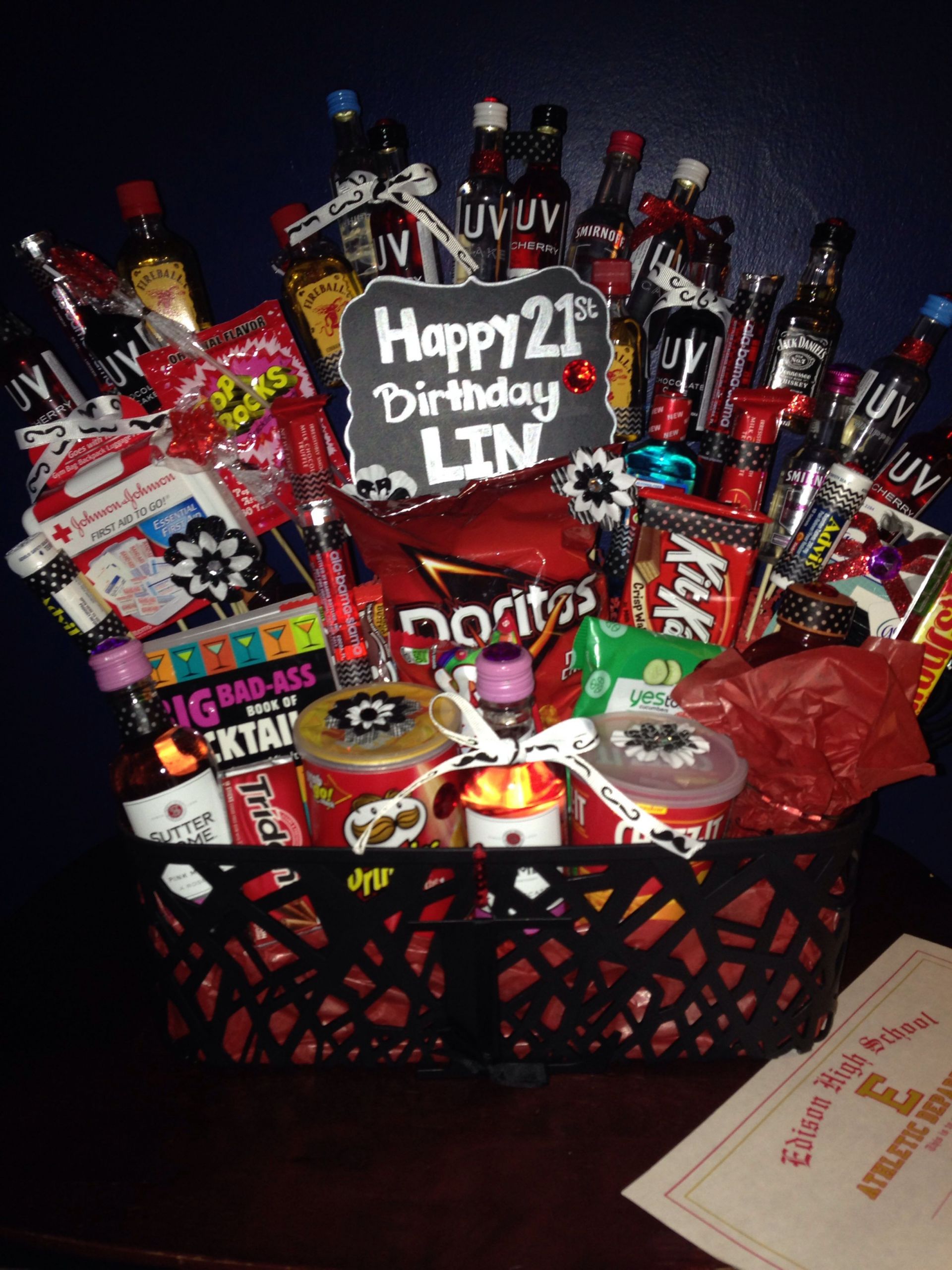 21St Birthday Gift Ideas For Best Friend
 21st birthday basket