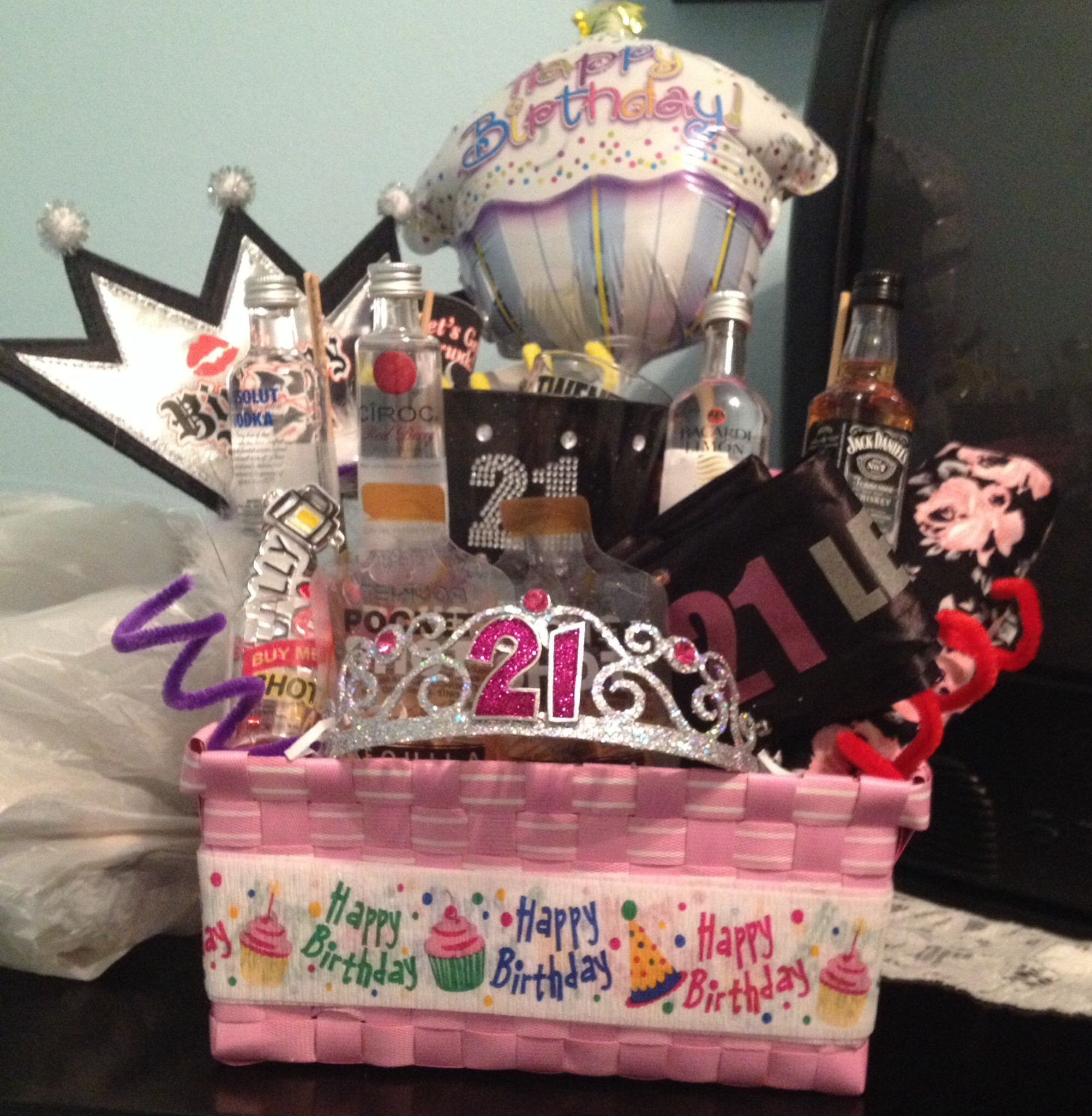 21St Birthday Gift Ideas For Best Friend
 21st birthday basket for my best friend