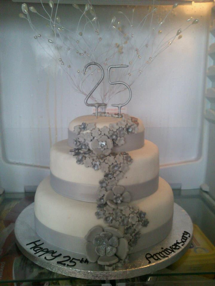 25th Wedding Anniversary Cakes
 Cakes yes please Mum and Dad s 25th Wedding Anniversary