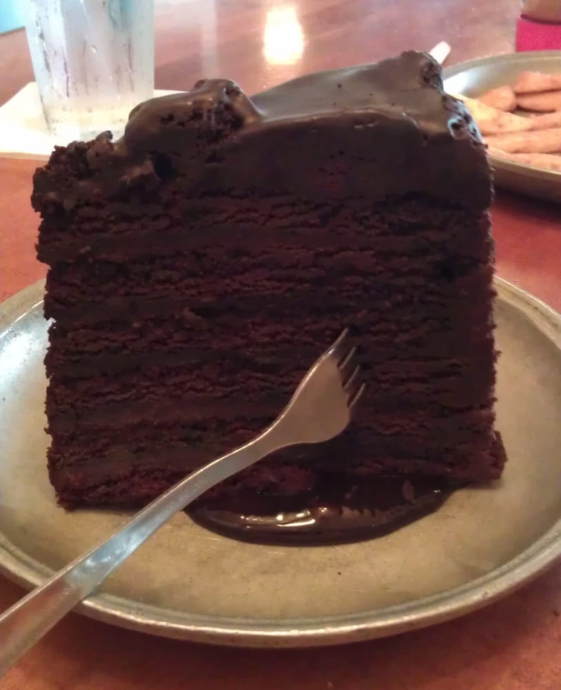7 Layers Chocolate Cake
 World s tallest 7 layer chocolate cake the top fudge was