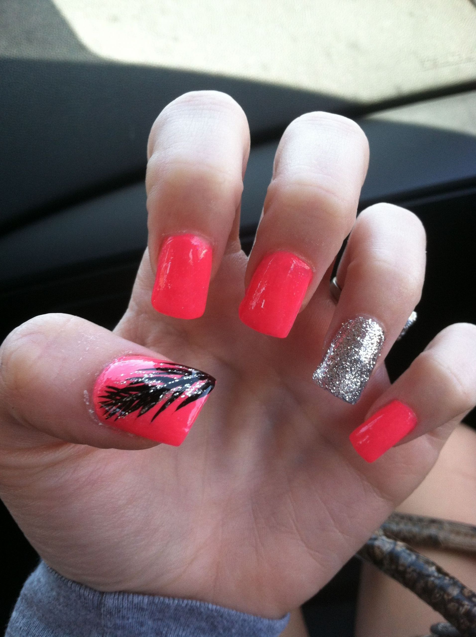 Acrylic Nail Colors For Summer
 Hot pink summer nails Sparkles and feathers Love love