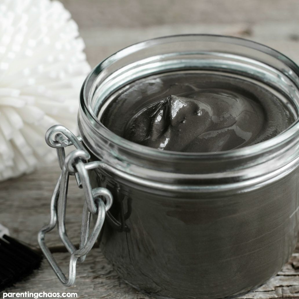 Activated Charcoal Face Mask DIY
 DIY Activated Charcoal Face Mask