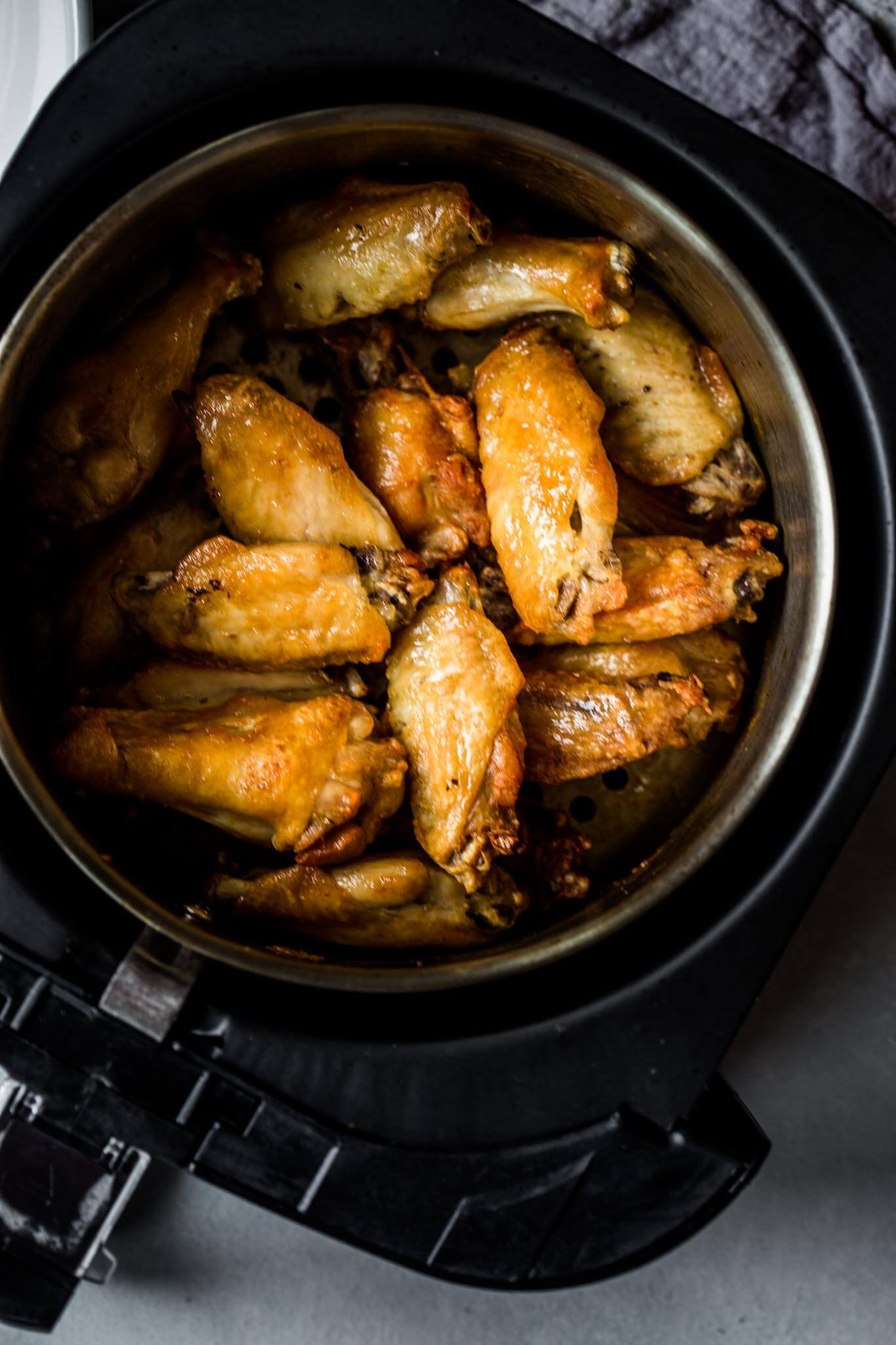 Air Fryer Chicken Wings Cook Time
 Air Fryer Chicken Wings with Buffalo Sauce