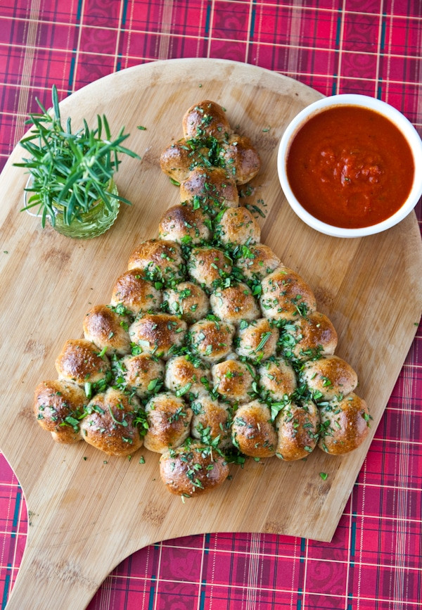 Appetizers For Christmas Party
 11 Delicious Appetizers To Serve At Your Christmas Party