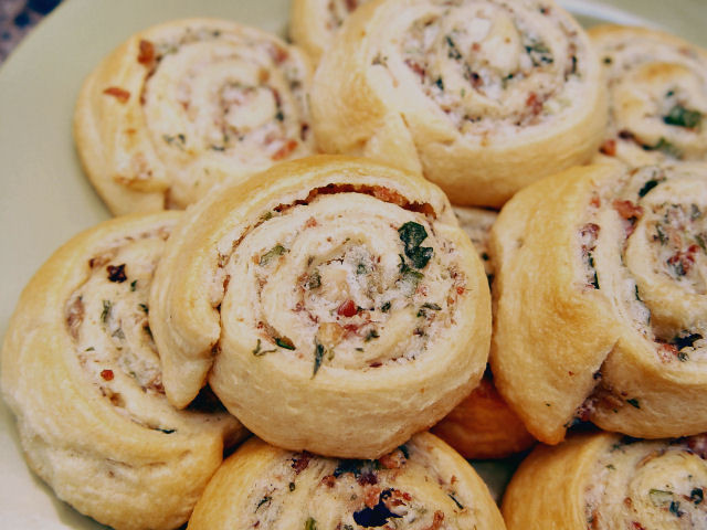 Appetizers With Crescent Rolls
 Mushroom and Spinach Crescent Rolls