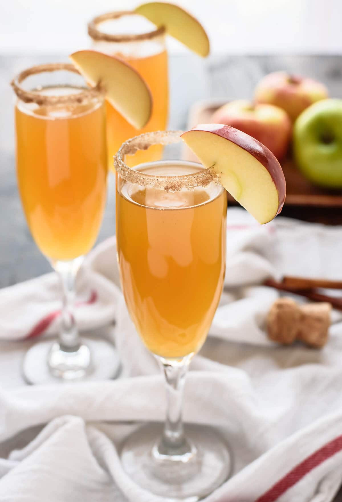 Apple Cider Cocktail Recipes
 Apple Cider Champagne Cocktail ly 3 Ingre nts