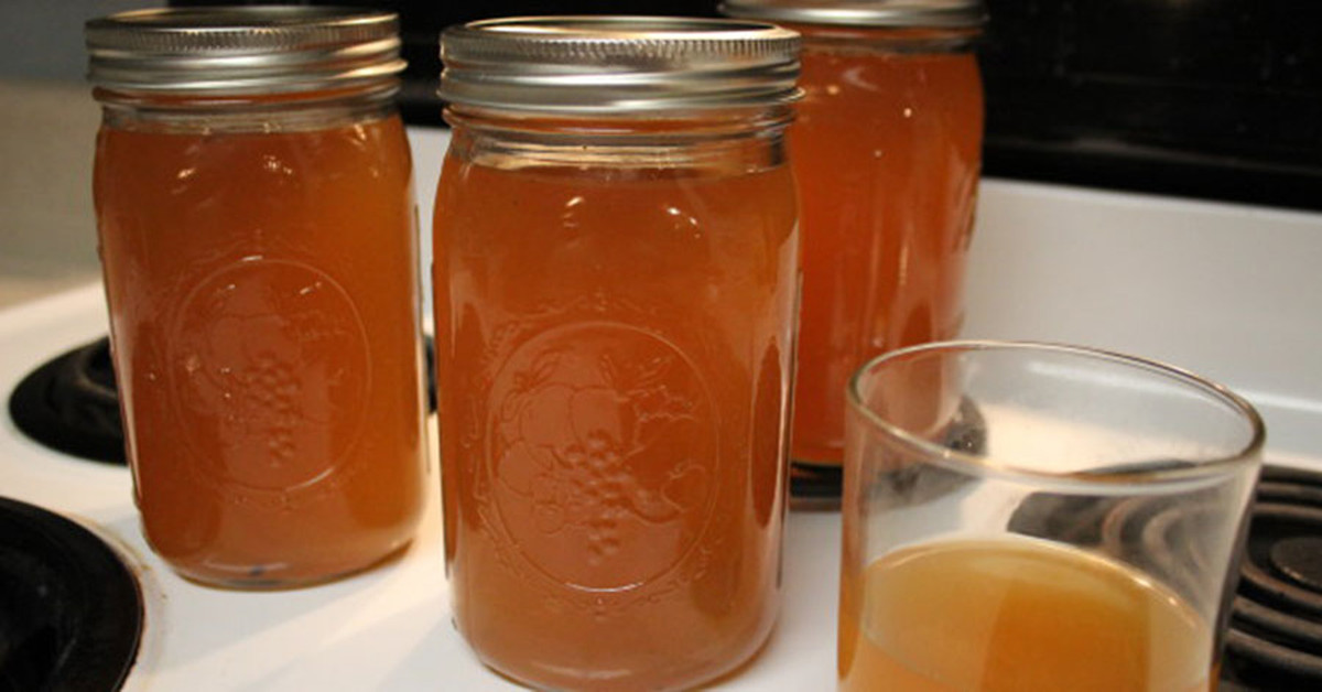 Apple Pie Moonshine
 This Is How You Make The Best Homemade Apple Pie Moonshine