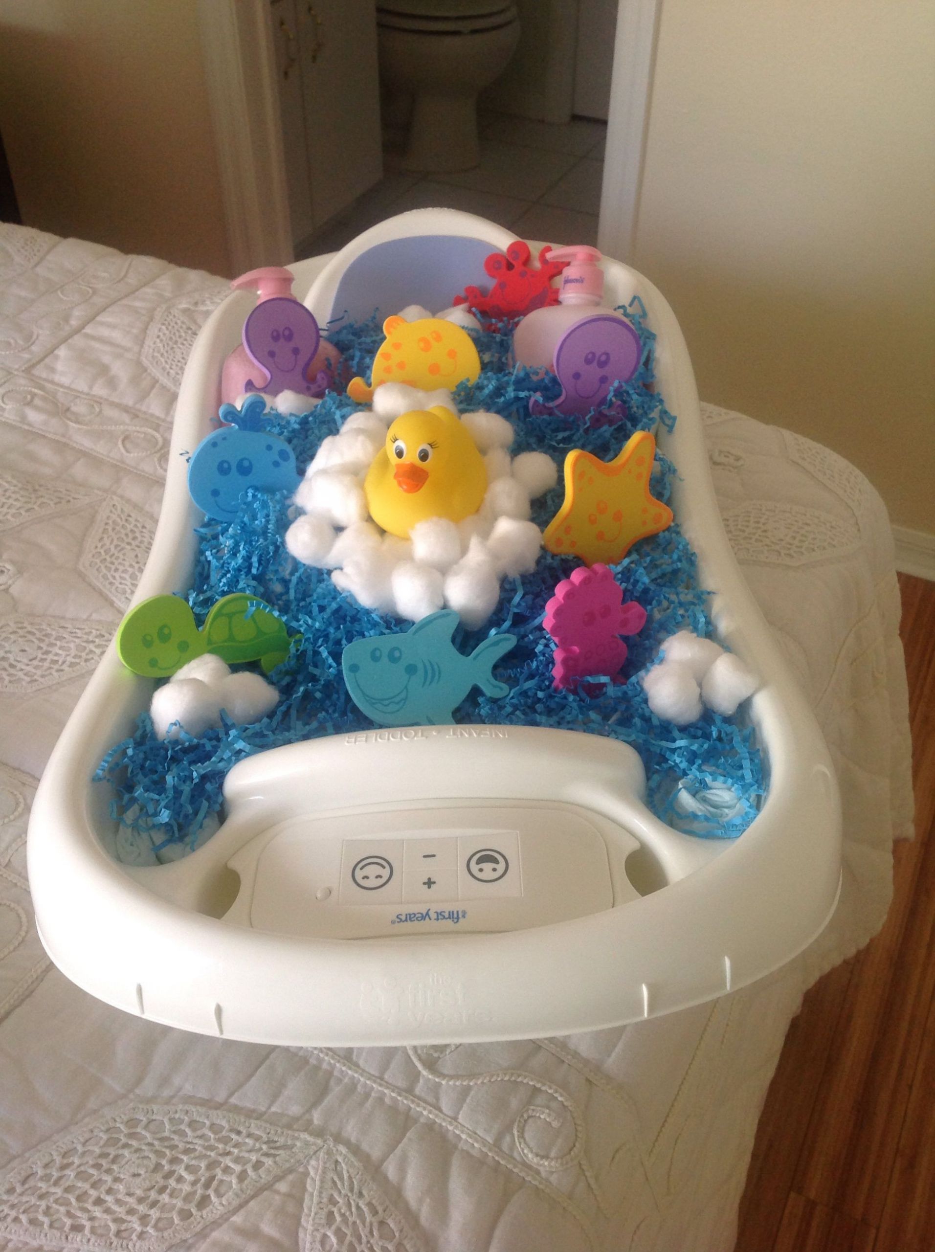 Baby Bath Tub Gift Ideas
 Bath time diaper cake in baby tub