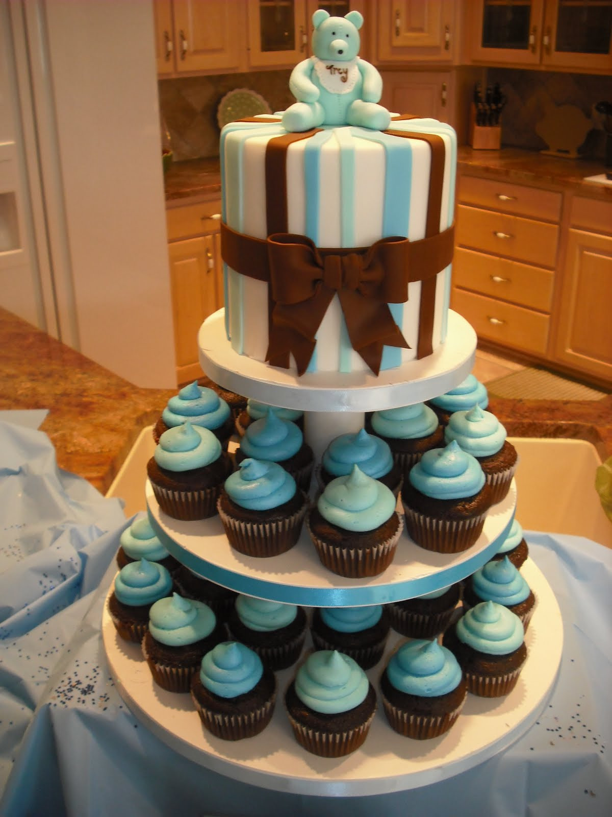 Baby Shower Cakes And Cupcakes
 Ideas For Cheap Boy Baby Shower