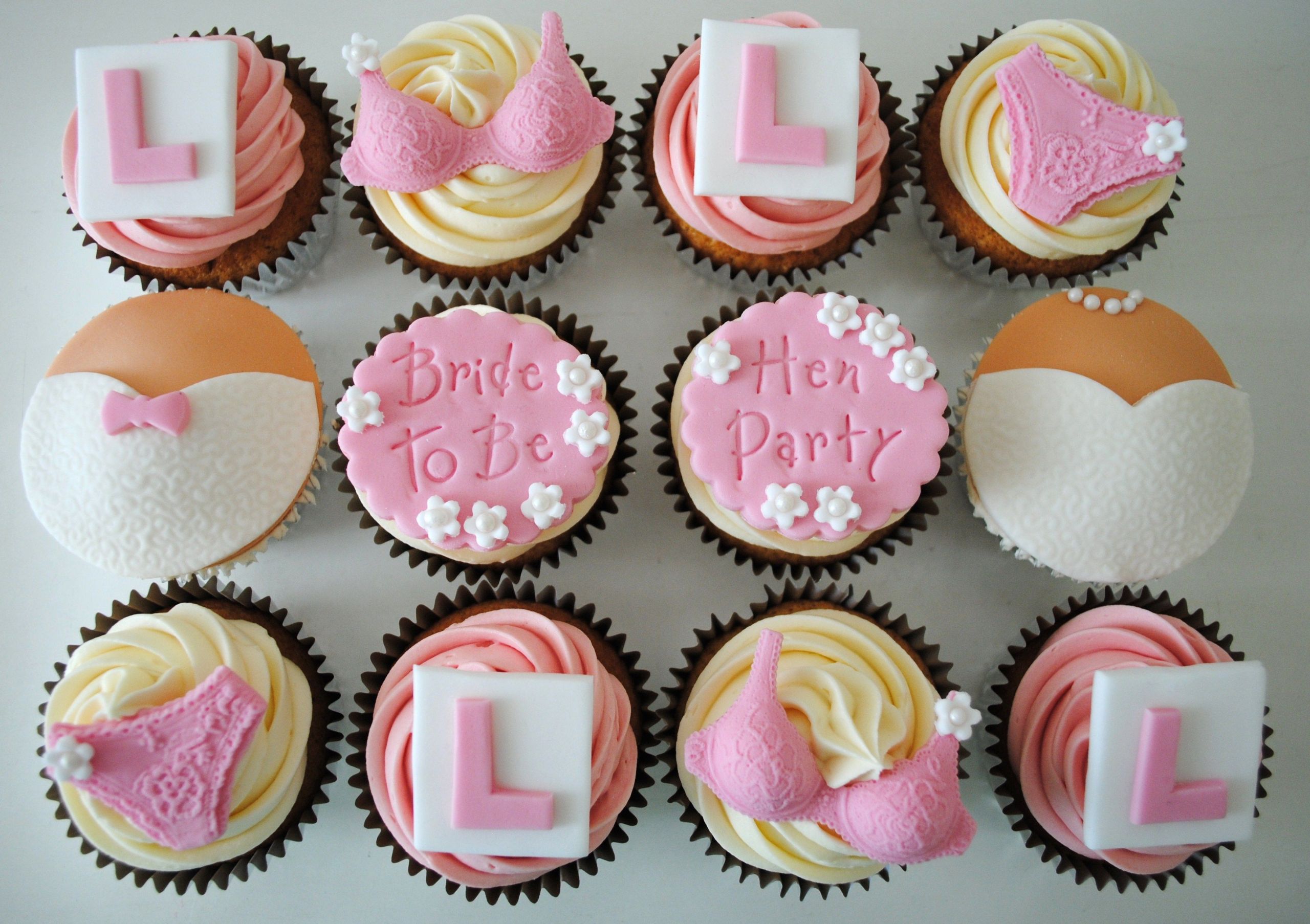 Bachelorette Party Cupcake Ideas
 Hen s party cupcakes