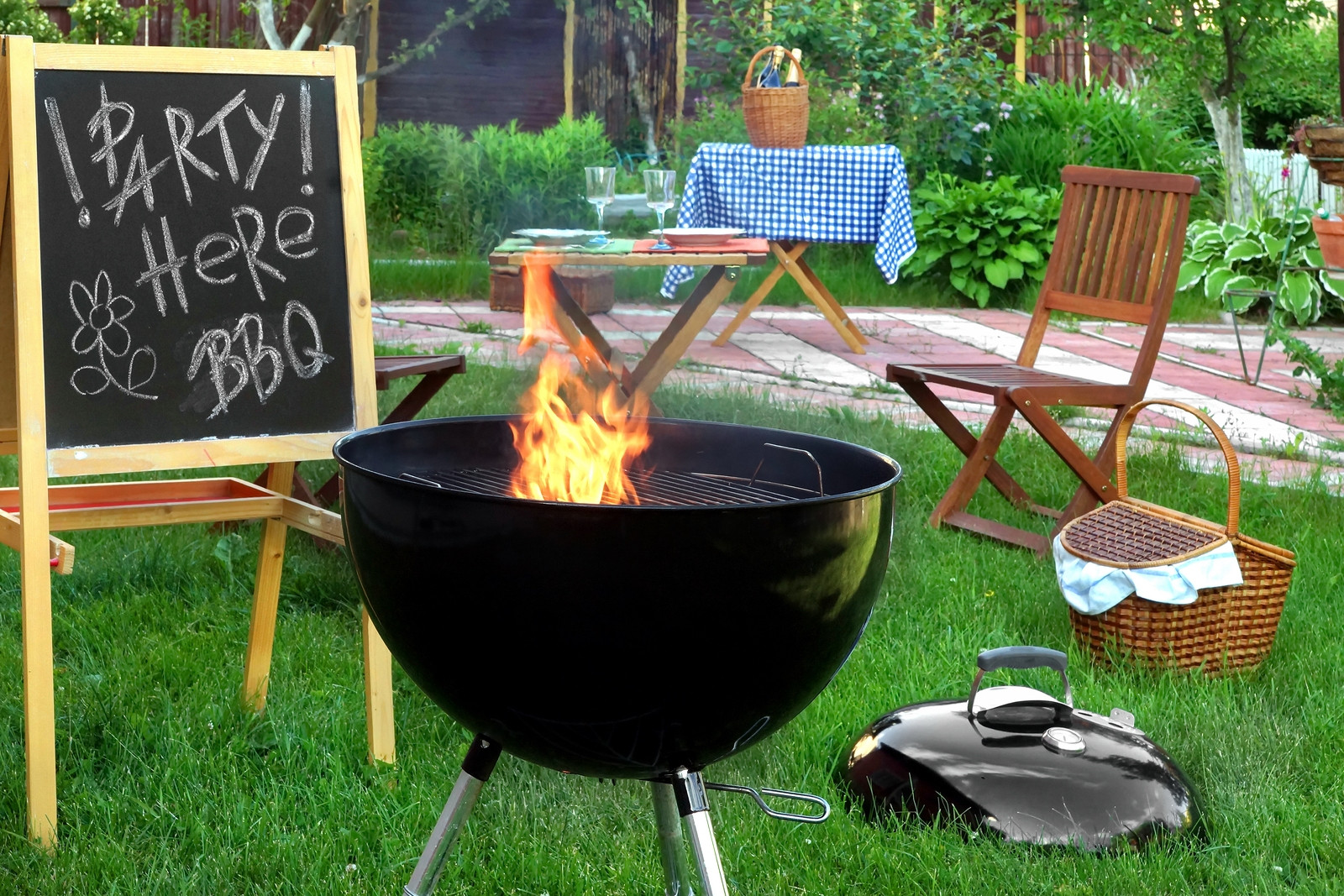 Backyard Bbq Party
 Creative BBQ Party Decorations Barbecue Party Ideas