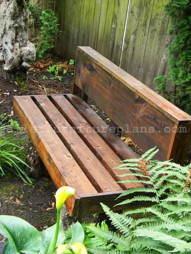 Backyard Bench Ideas
 15 DIY Outdoor Pallet Bench