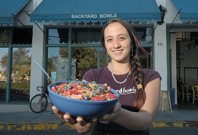 Backyard Bowls Goleta
 Backyard Bowls