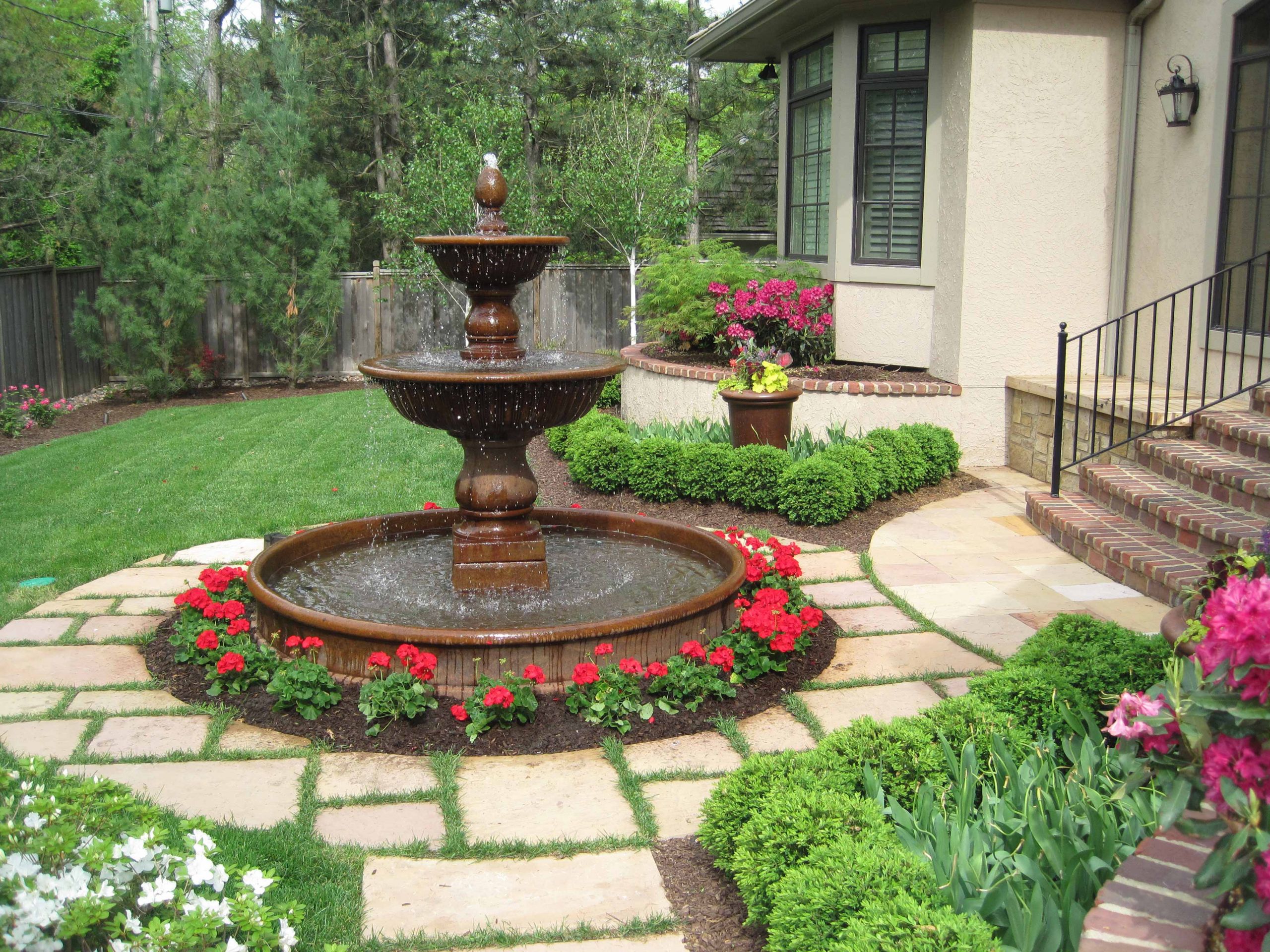 Backyard Fountain Ponds
 Custom Garden Fountains & Statuary in Kansas City at